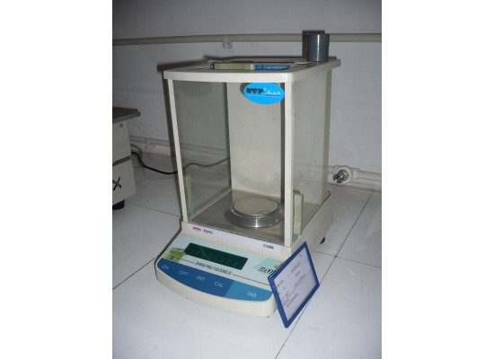 數(shù)顯分萬(wàn)分之一析天平